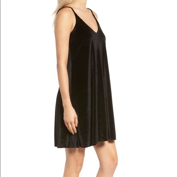 Black Velvet Dress NWT - Picture 4 of 7